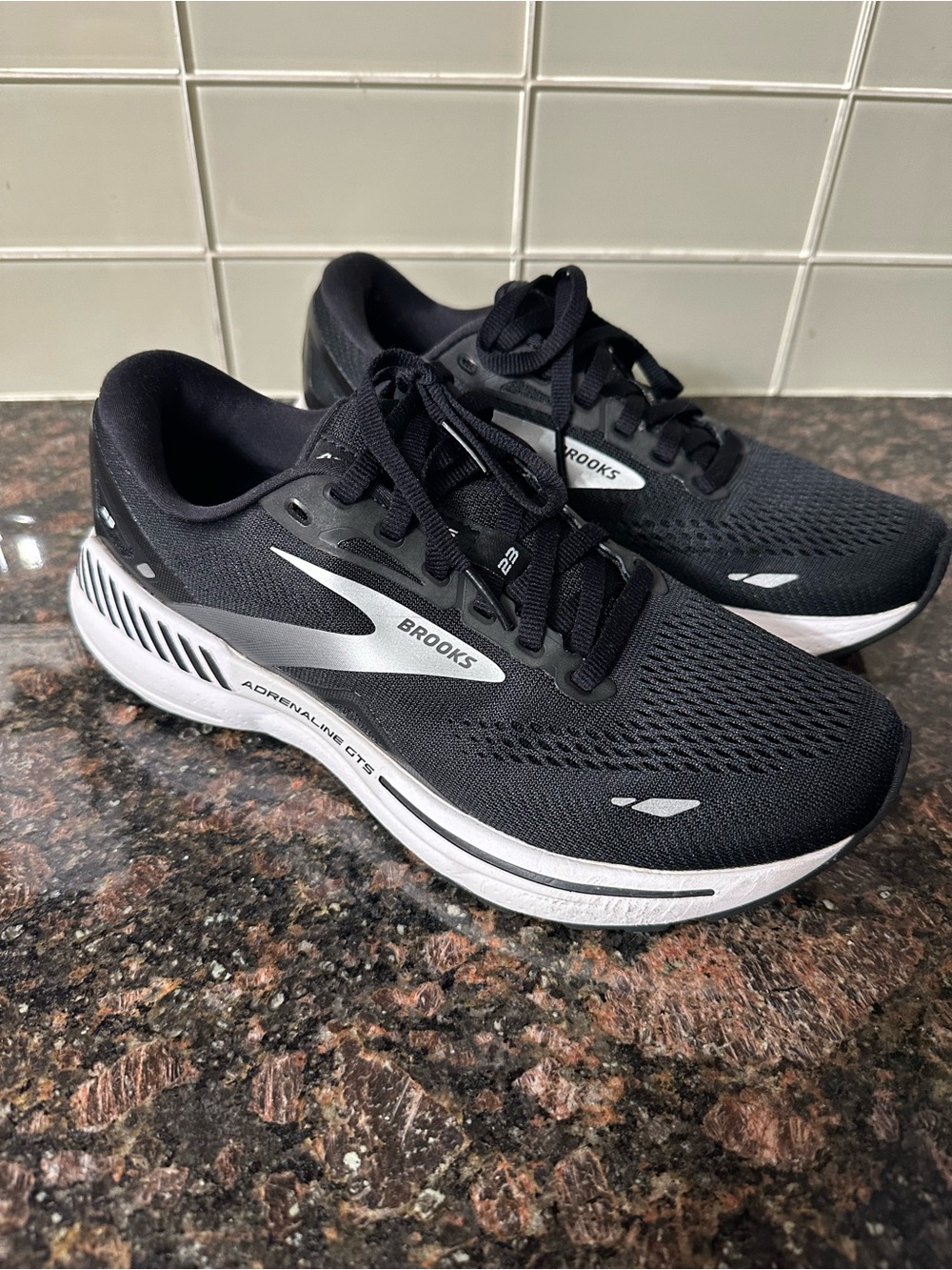 Women’s Brooks Adrenaline GTS 23